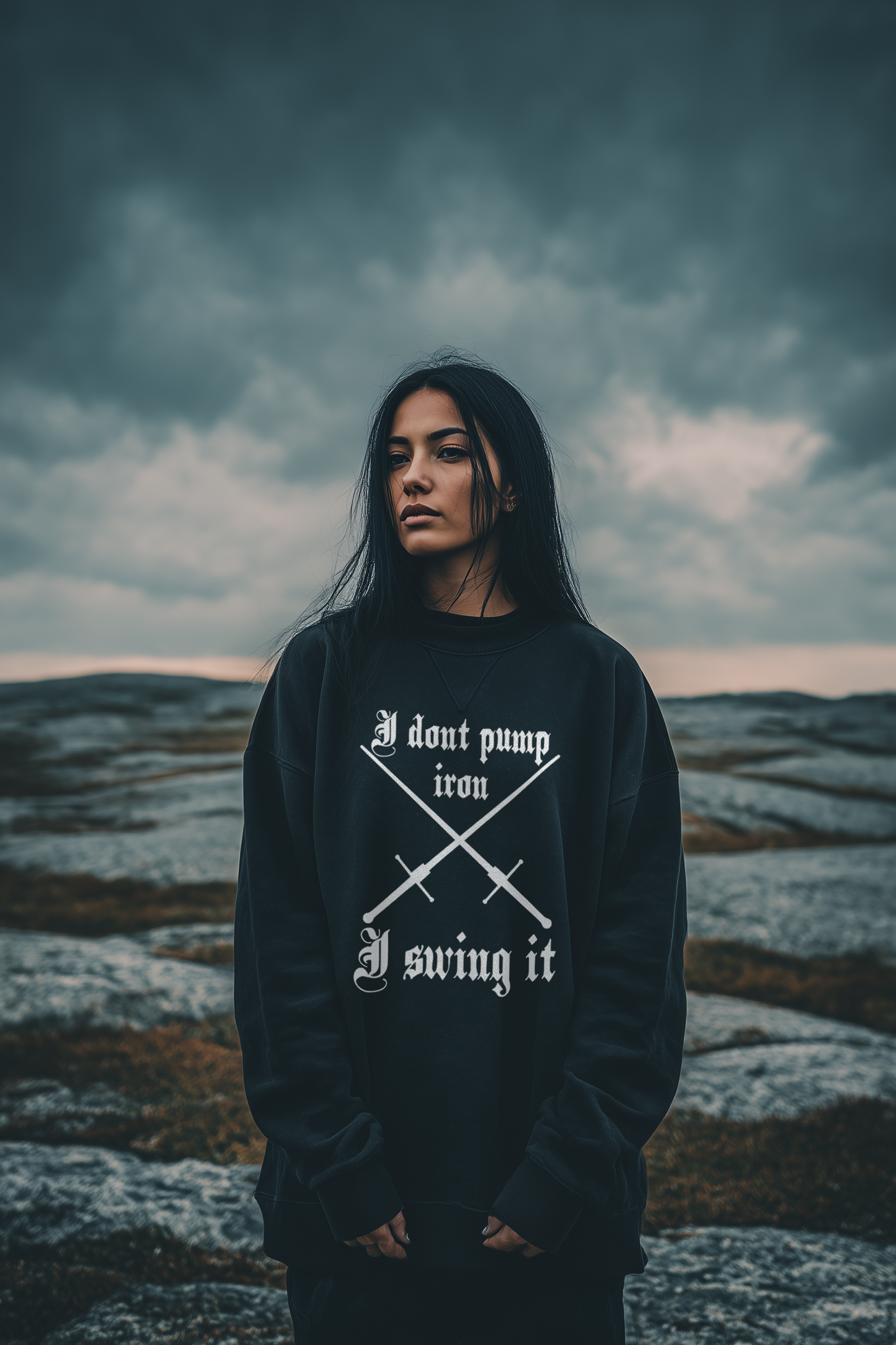 Buhurt Damen Oversized Sweatshirt | HEMA Schwertkampf „I swing it“ | Bouhourt Sweatshirt