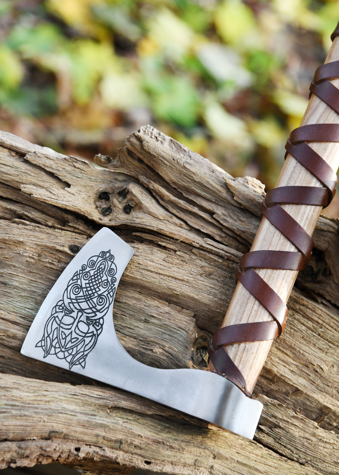 Wikinger Bartaxt Typ C – Petersen Wikinger-Axt mit Gravur & Lederwicklung