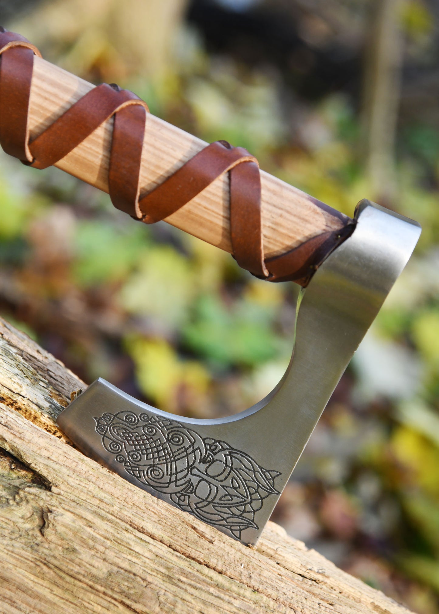 Wikinger Bartaxt Typ C – Petersen Wikinger-Axt mit Gravur & Lederwicklung