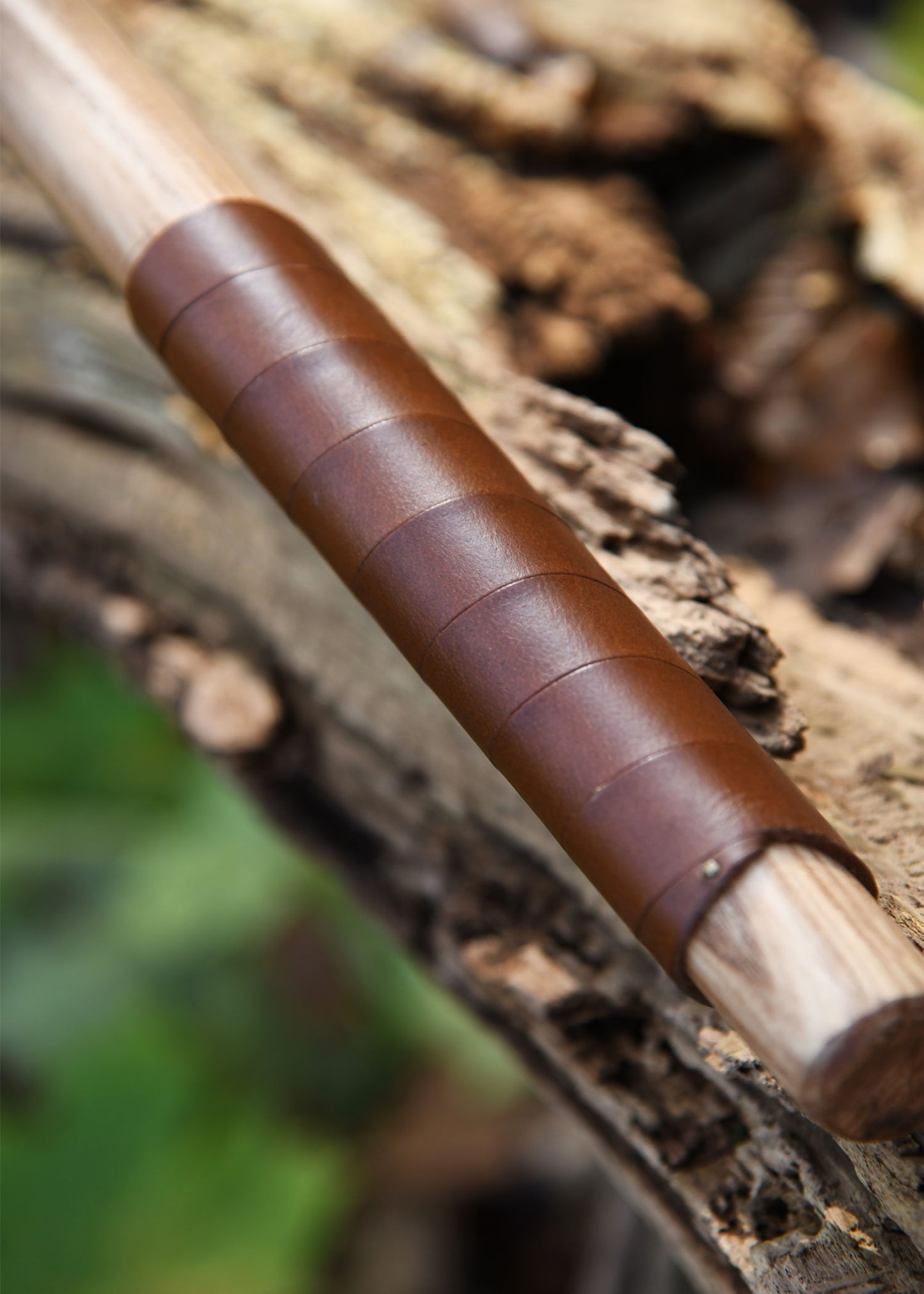 Wikinger Bartaxt Typ C – Petersen Wikinger-Axt mit Gravur & Lederwicklung