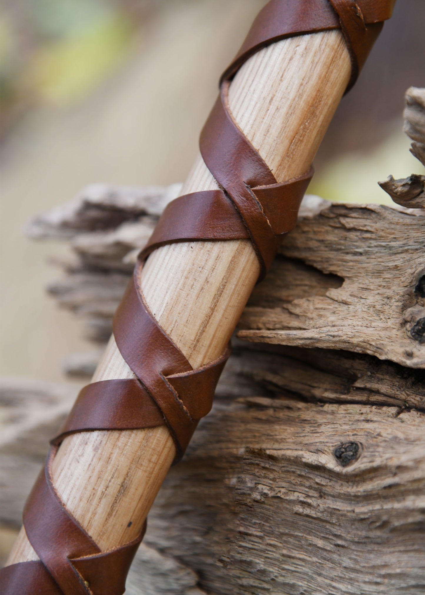 Wikinger Axt Typ E – Petersen Wikinger-Axt mit Gravur & Lederwicklung
