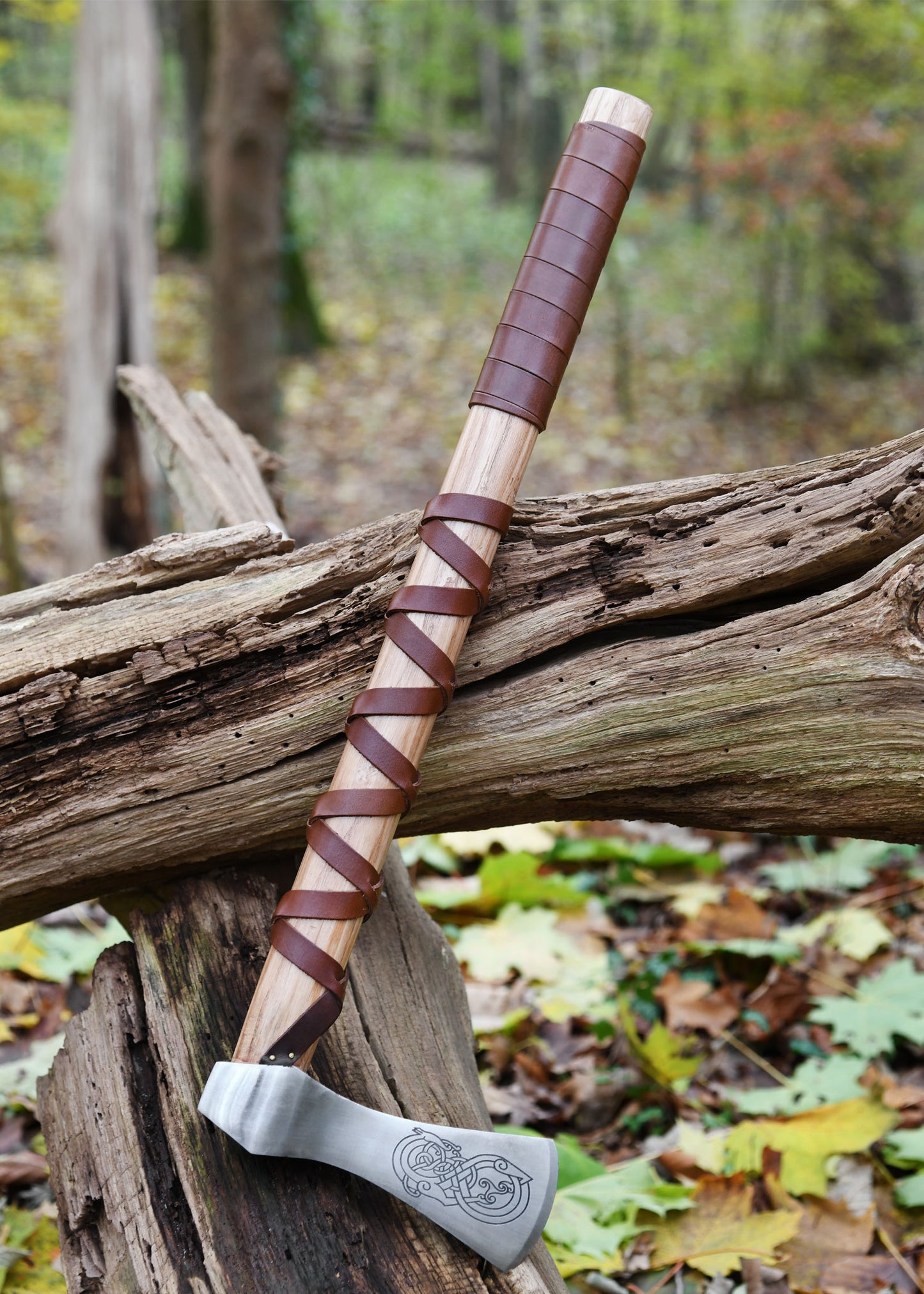 Wikinger Axt Typ A – Petersen Wikinger-Axt mit Gravur & Lederwicklung
