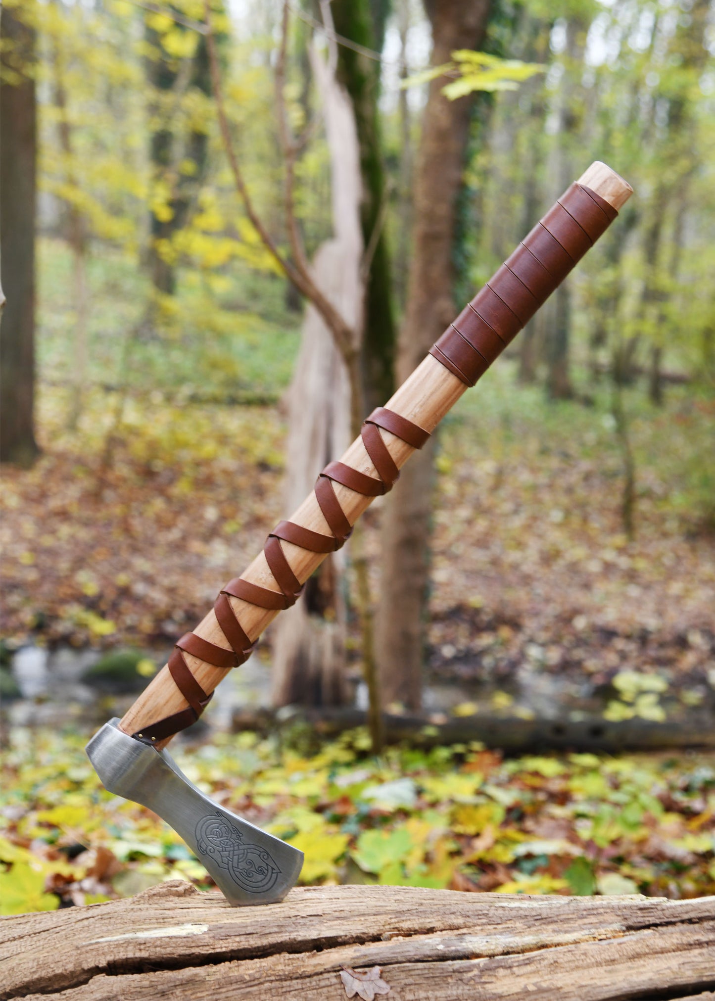 Wikinger Axt Typ A – Petersen Wikinger-Axt mit Gravur & Lederwicklung