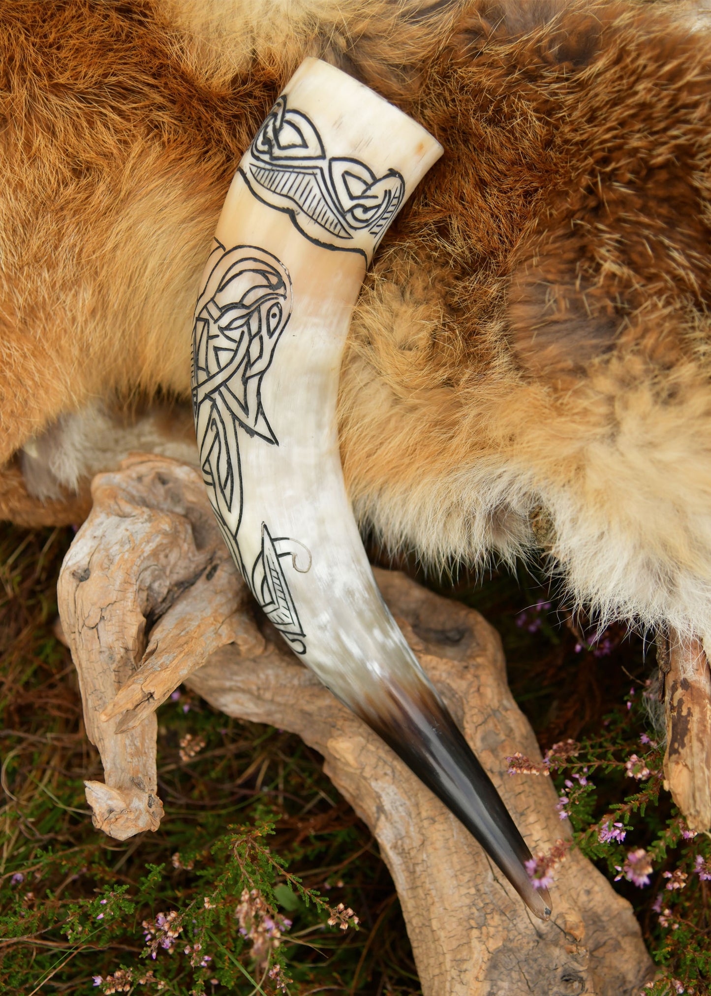 Wikinger Trinkhorn Fenrir – Fenriswolf Gravur – Met Horn aus echtem Horn – Mittelalter Trinkgefäß