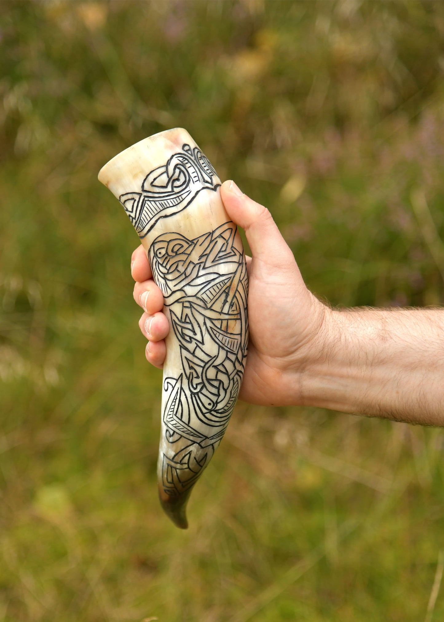 Wikinger Trinkhorn Fenrir – Fenriswolf Gravur – Met Horn aus echtem Horn – Mittelalter Trinkgefäß