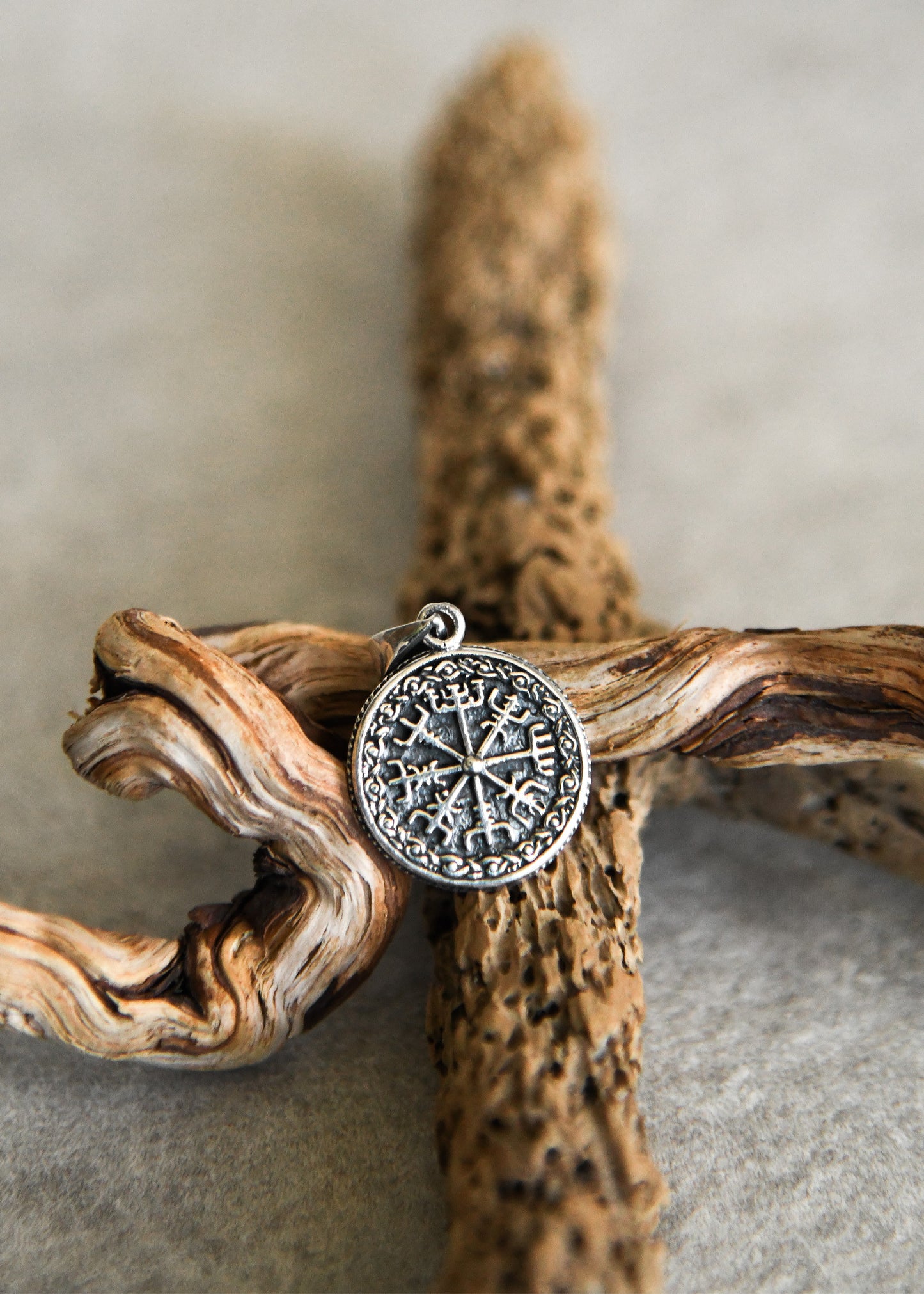 Vegvísir Anhänger Silber – Wikinger Kompass Kettenanhänger aus 925 Sterling Silber