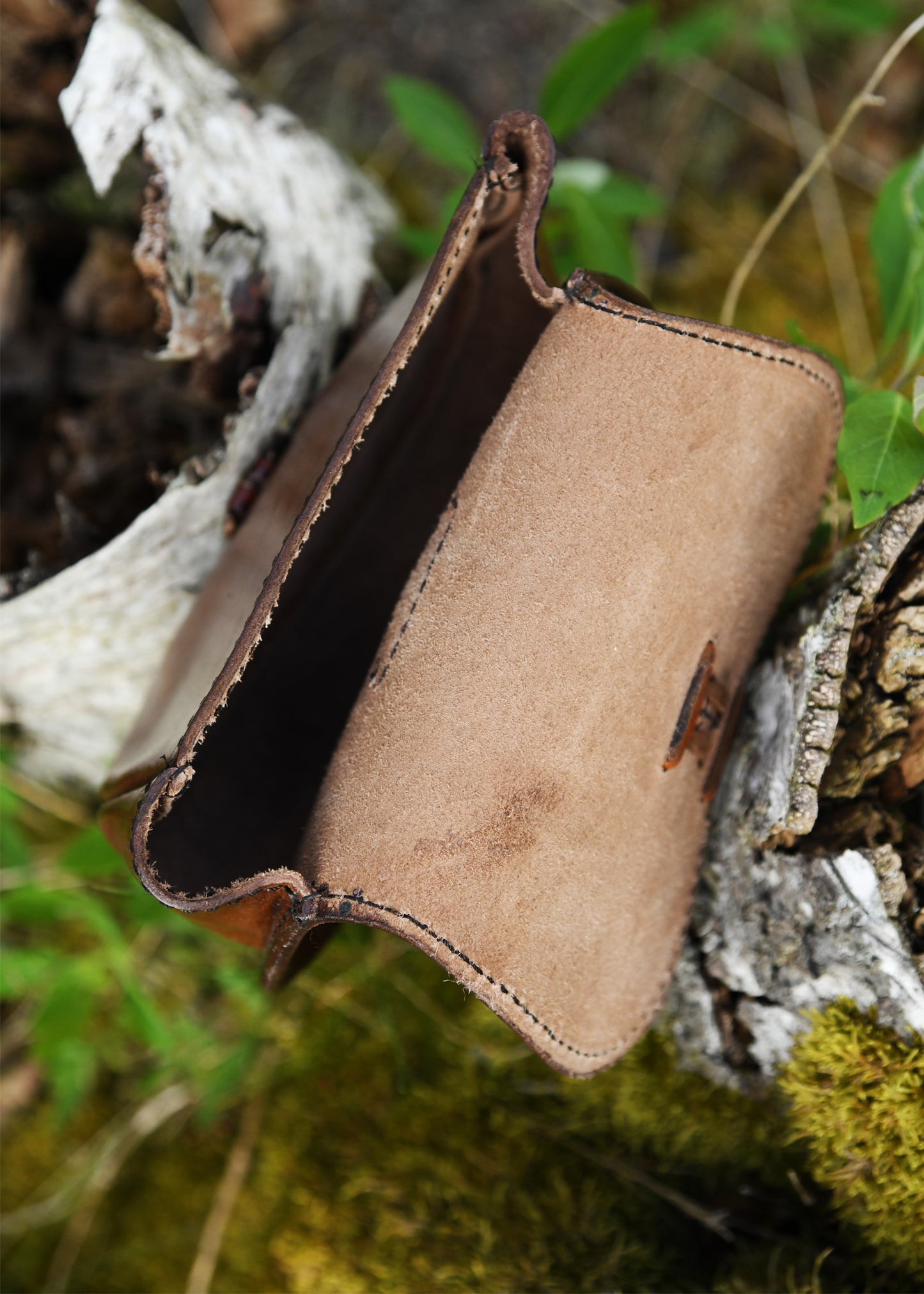 Mittelalter Gürteltasche aus Leder mit keltischem Knotenverschluss – Braun