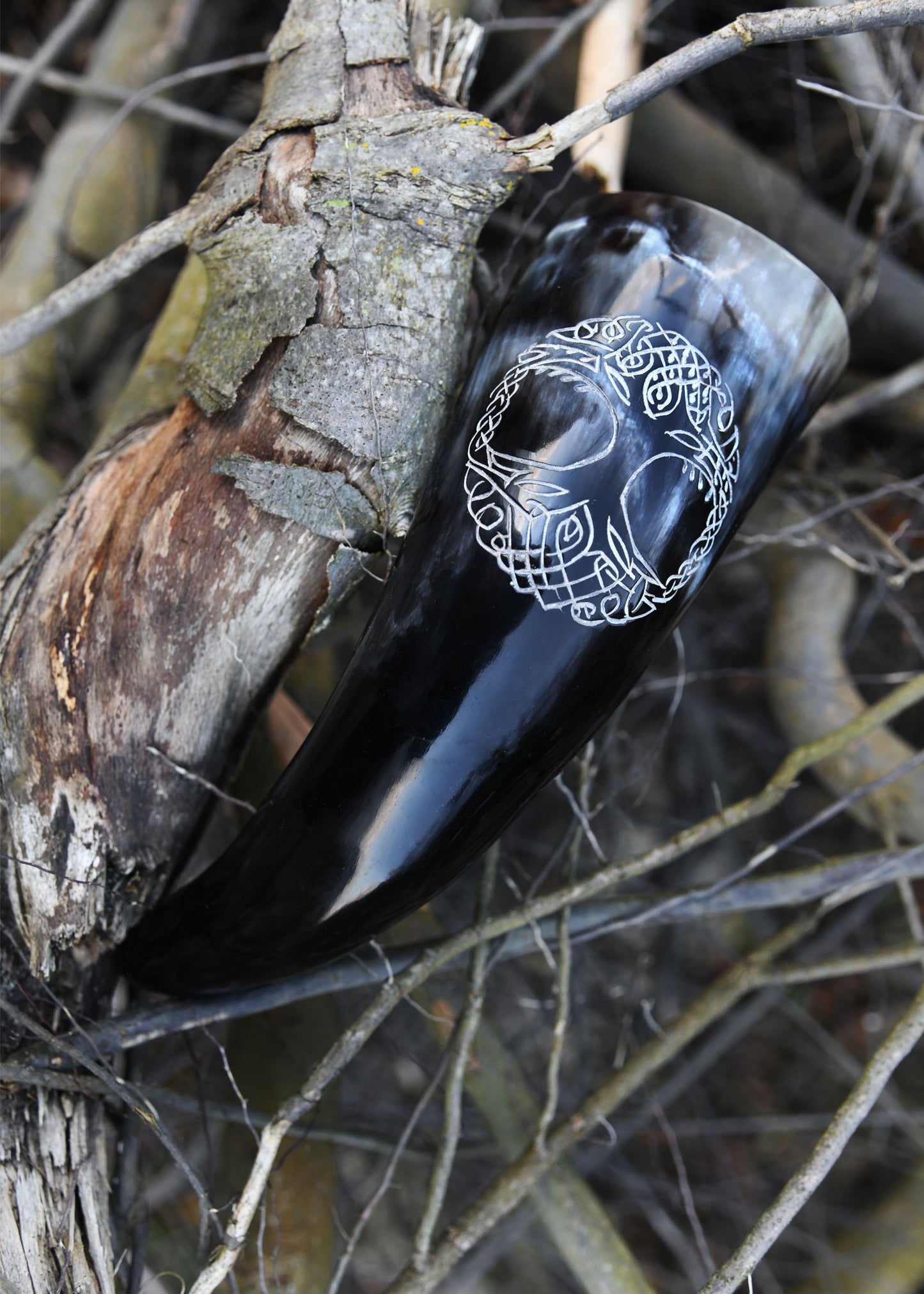 Wikinger Trinkhorn mit Ständer – Yggdrasil Weltenbaum Gravur – echtes Rinderhorn – Mittelalter & Met Horn