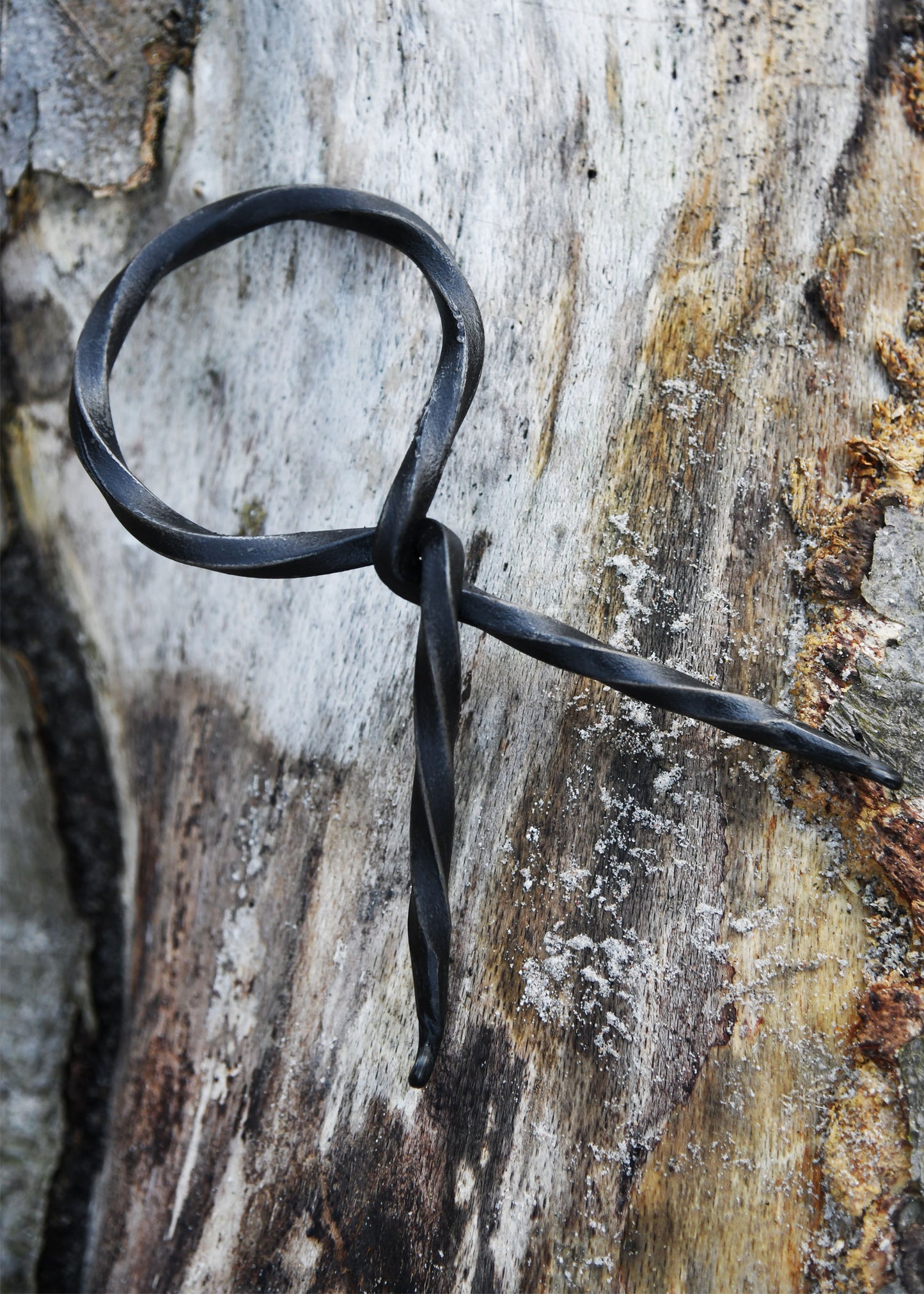 Wikinger Trinkhorn mit Ständer – Vegvisir Runen Gravur – Met Horn aus echtem Rinderhorn – Mittelalter Trinkgefäß