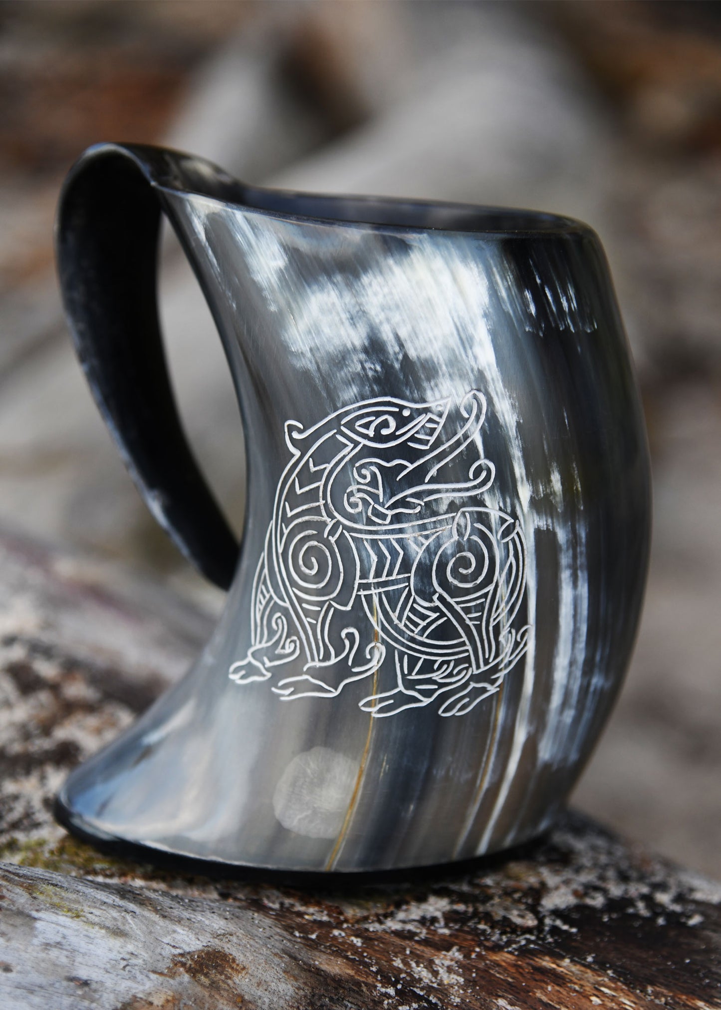 Wikinger Hornkrug Drache – Bierkrug aus echtem Horn – Metkrug mit Drachen Gravur
