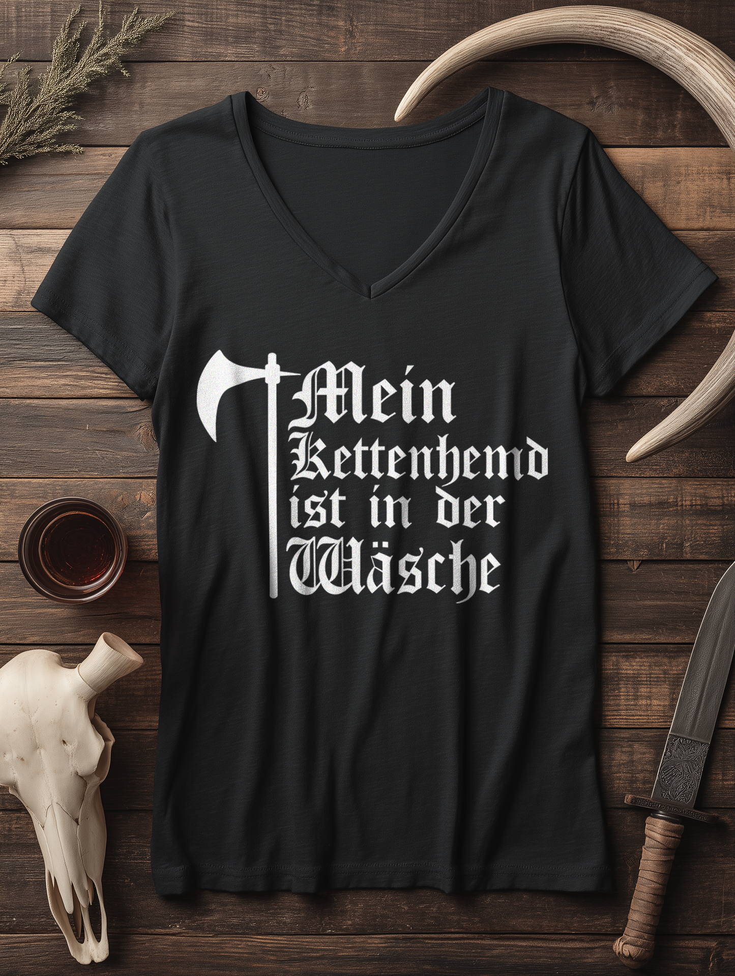 Mein Kettenhemd ist in der Wäsche | Damen Bio V-Neck T-Shirt