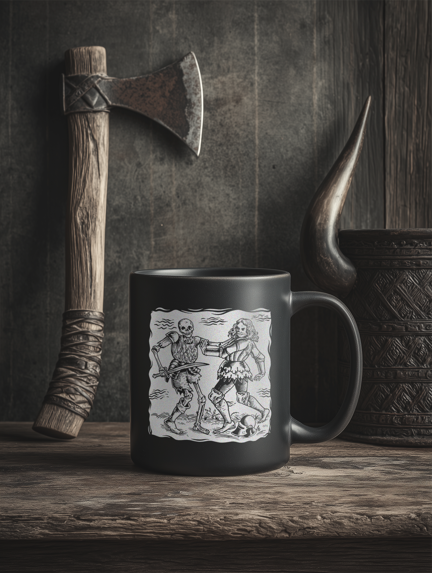 Buhurt Keramik Tasse Schwarz – Totentanz Ritter & Skelett