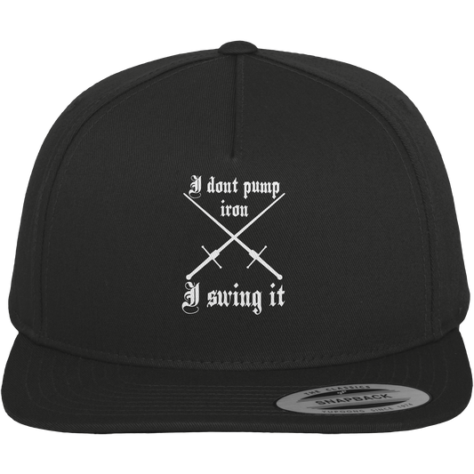 We Don’t Pump Iron | We Swing It | Langschwerter | Premium Snapback Cap