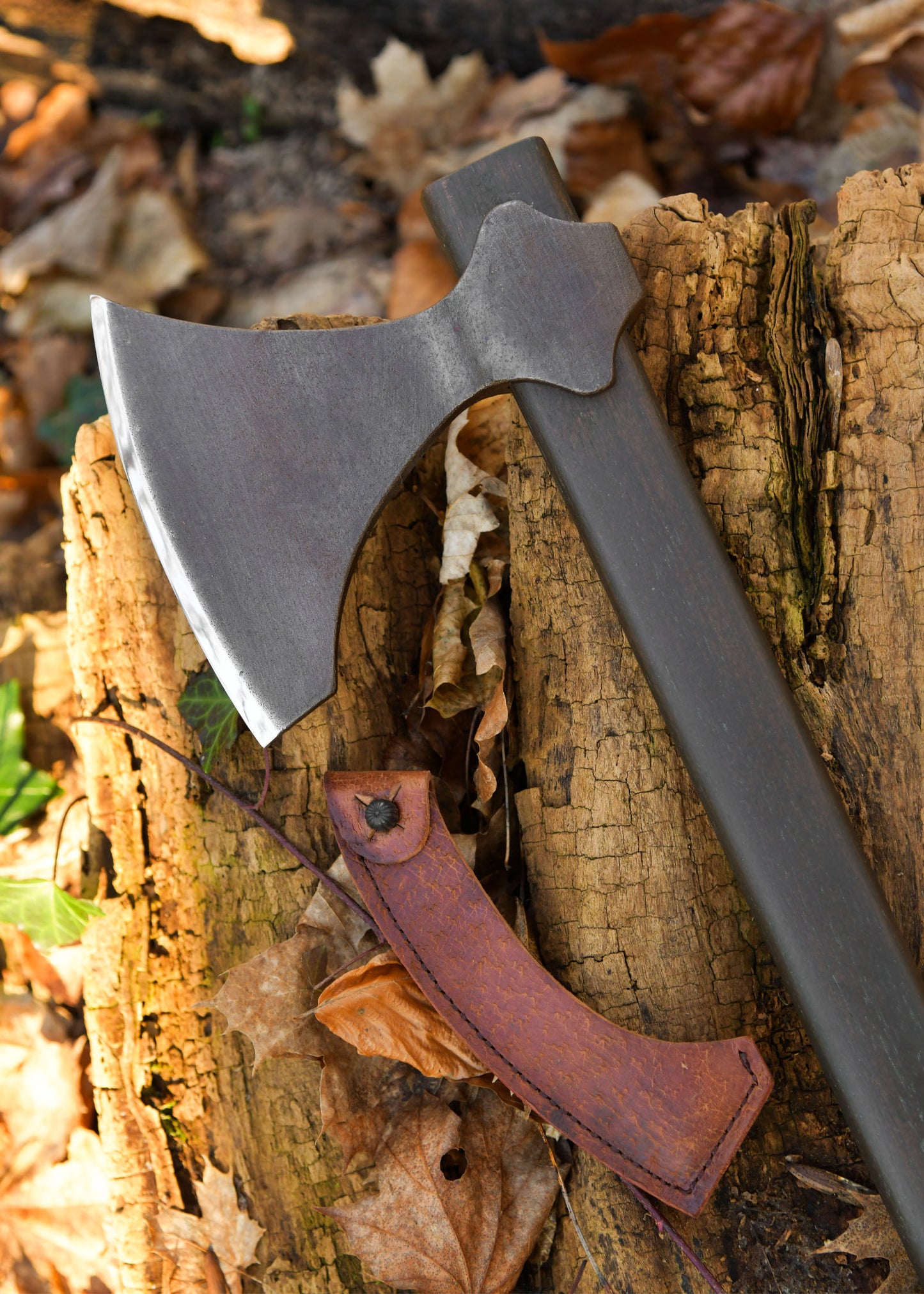 Hanwei Kurze Wikingeraxt XH2044N – Geschmiedete Wikinger Wurfaxt