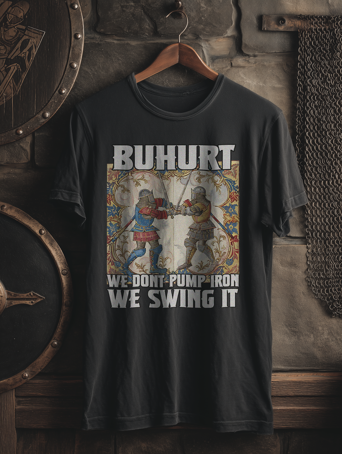 Buhurt Premium Herren T-Shirt | Buhurt „We swing it“ | Bouhourt Stundenbuch Shirt