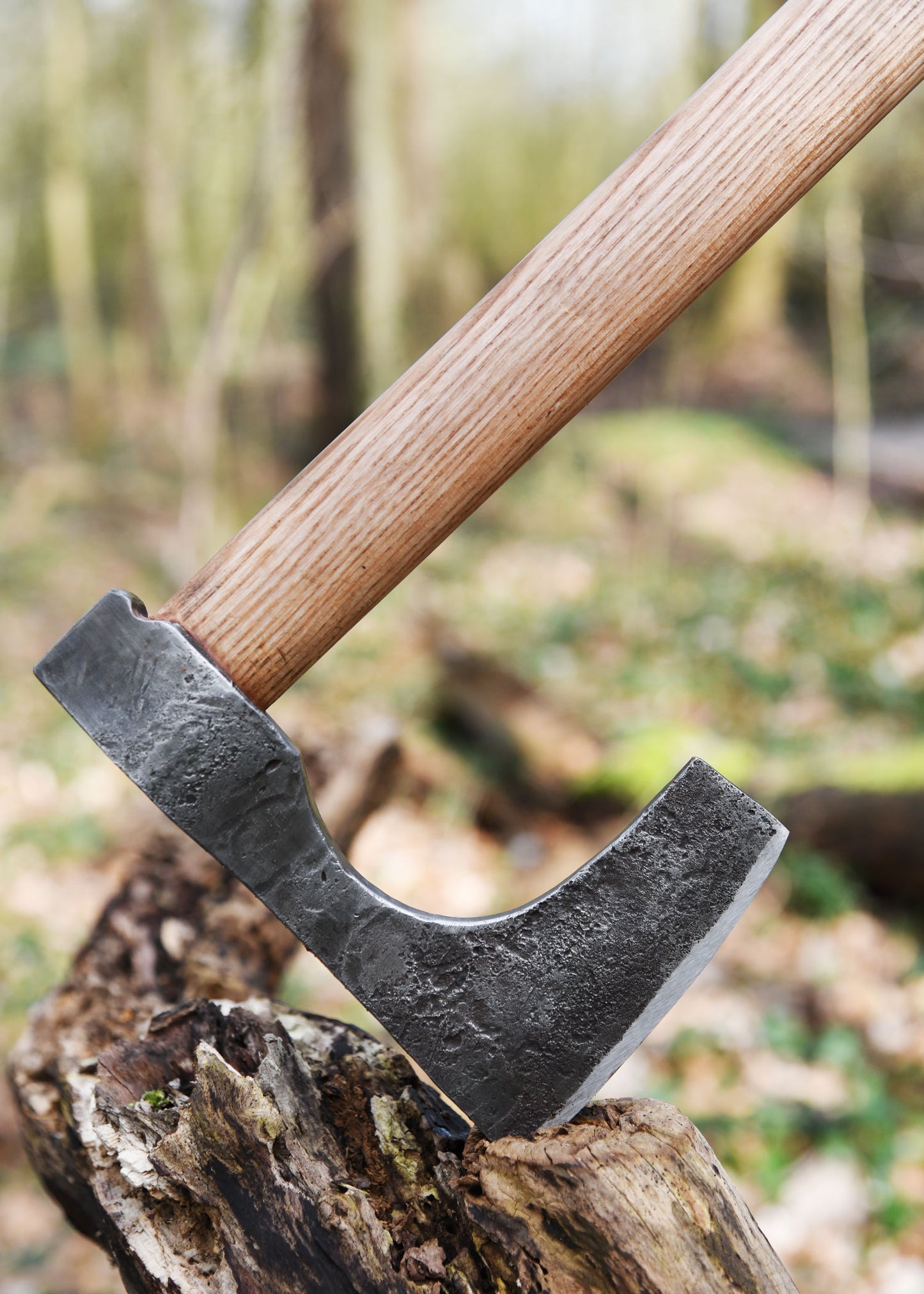 Handgeschmiedete Wikinger-Axt Typ C – ULFBERTH® Replik aus Carbonstahl (60 cm)